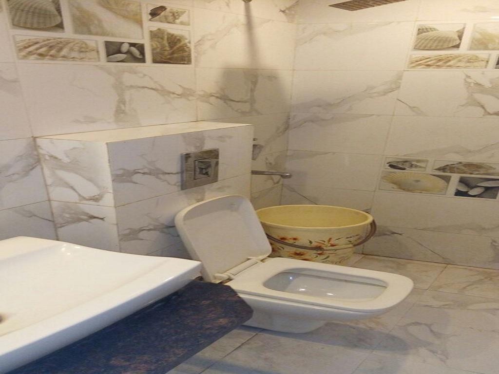Hotel Parth Palace Yeni Delhi Dış mekan fotoğraf